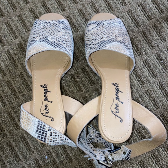 Free People Justine Snakeskin Platform Sandals - Picture 14 of 14